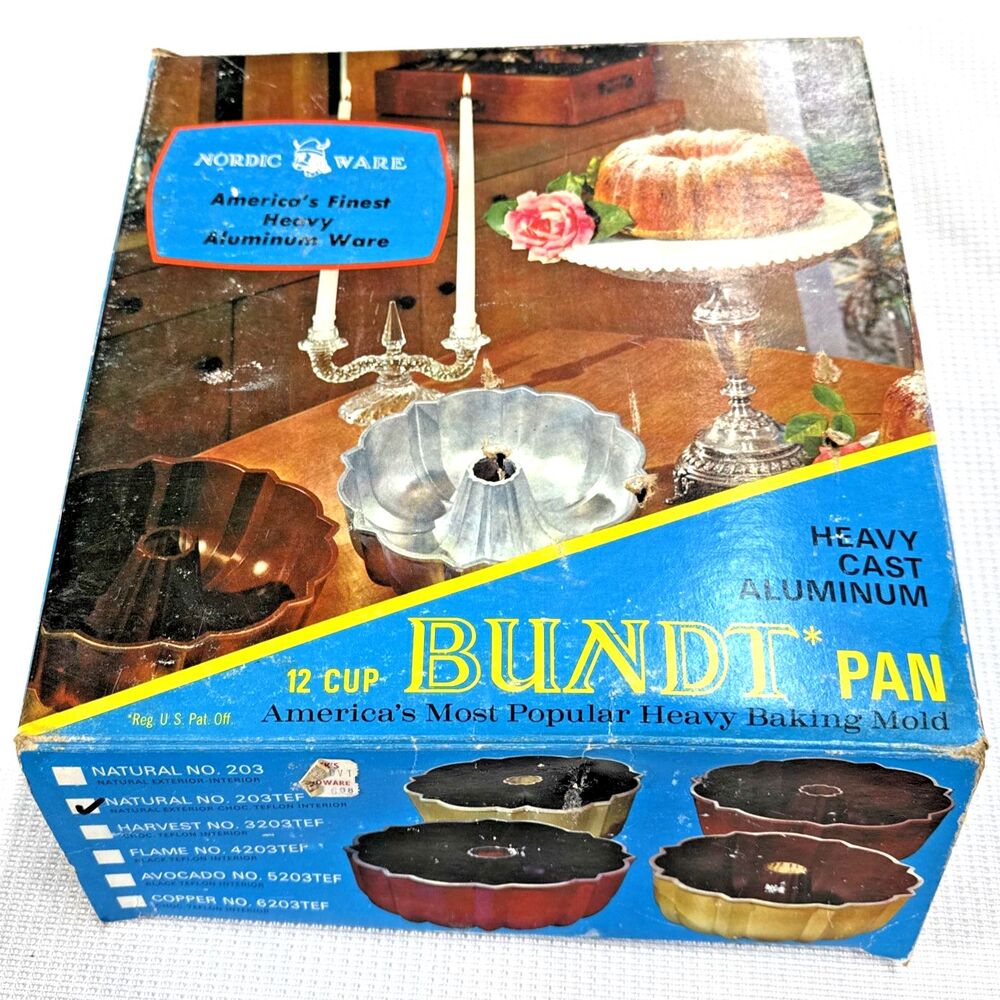 Vintage Nordic Ware The Original Bundt Pan Heavy Cast Aluminum 12 cup Silver Box